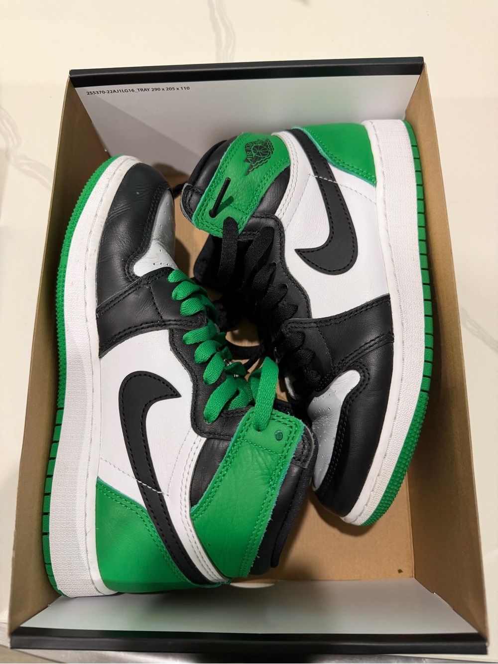 Nike Air Jordan 1 high- White, Black & Green